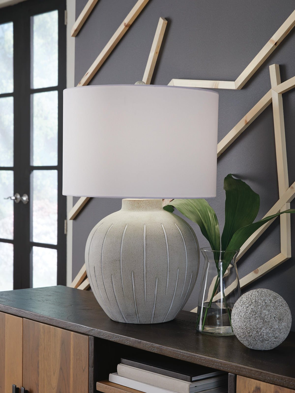 Calbert Table Lamp - L235824