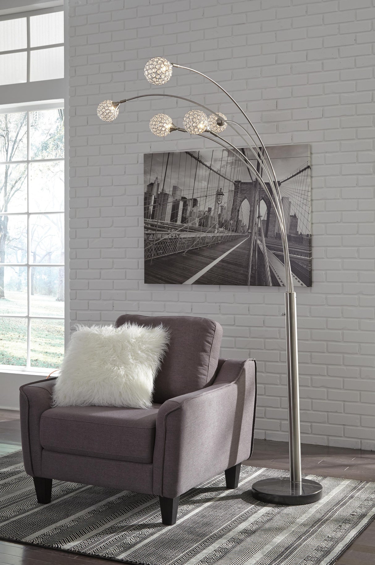 Winter Arc Lamp - L725089