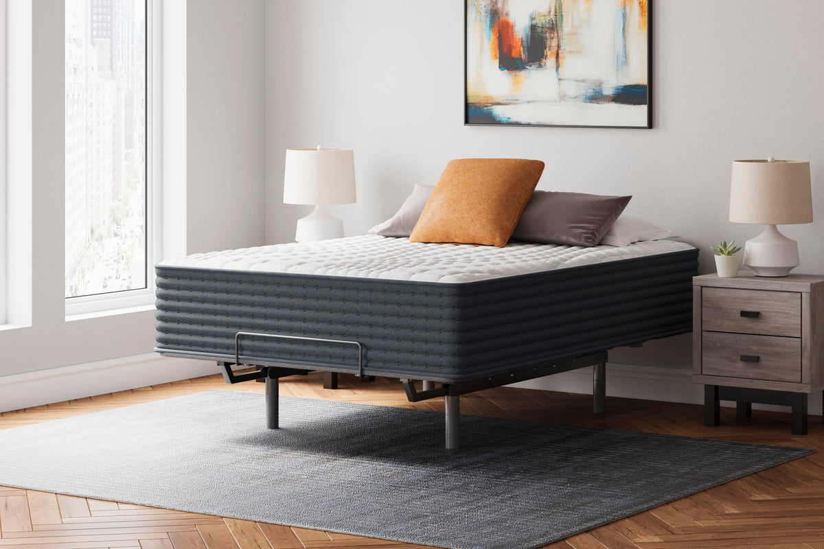 Hybrid 1400 Queen Mattress - M43731