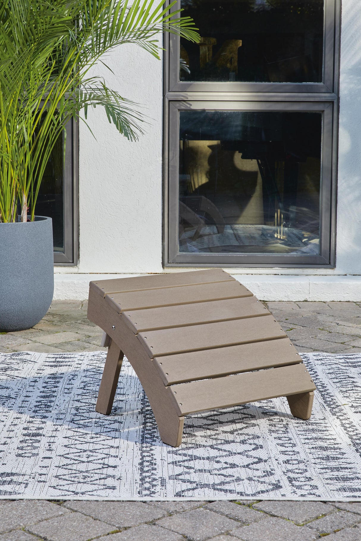 Sundown Treasure Ottoman - P014-813