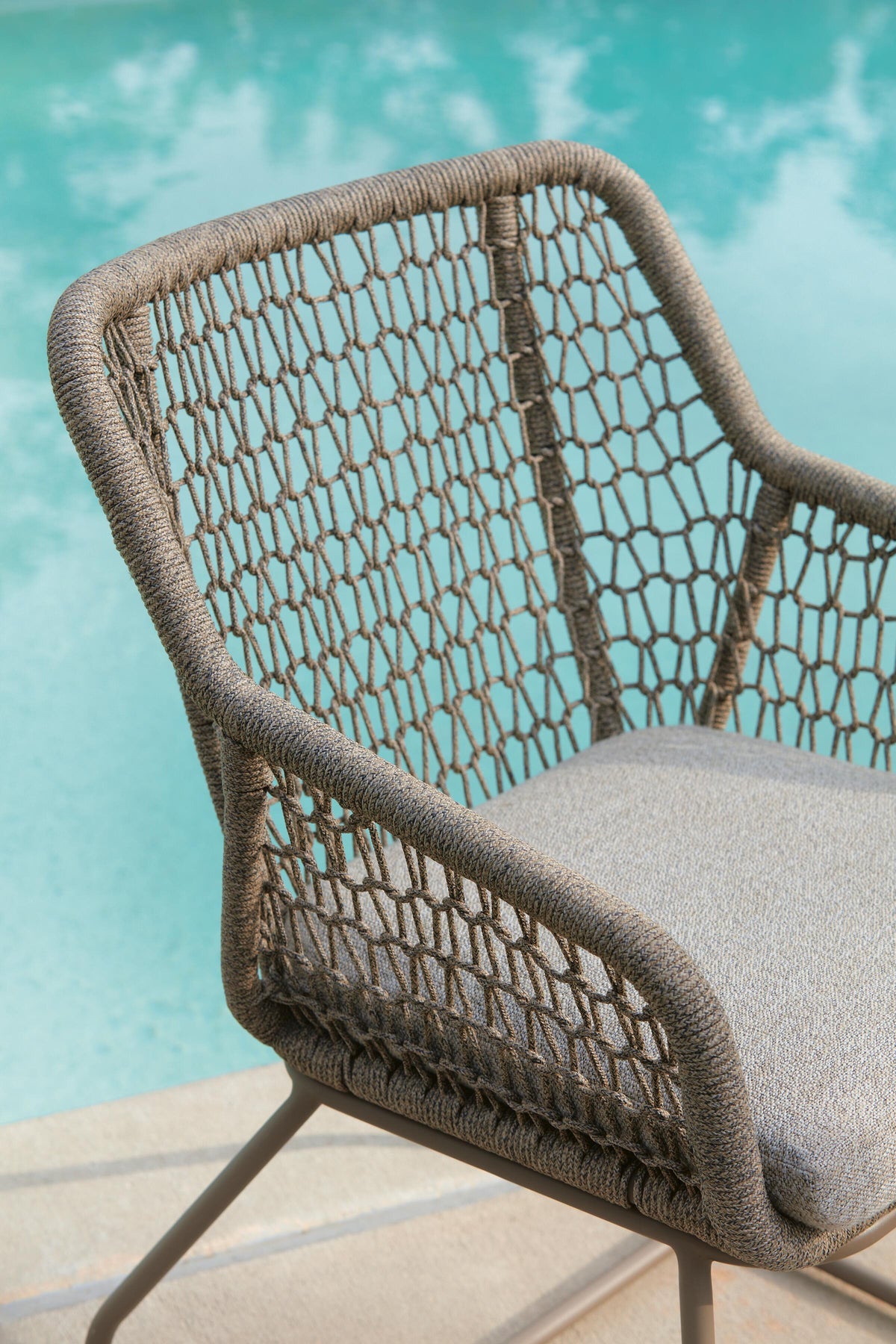 Majors Beach Outdoor Table and 2 Chairs - PCP321-050