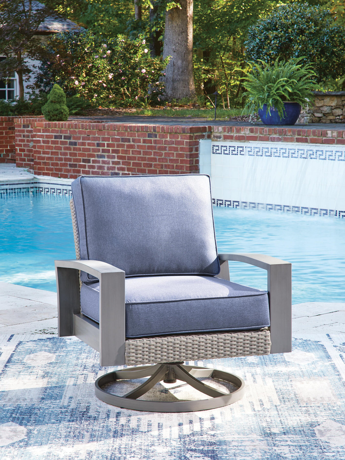 Half Moon Beach Outdoor Swivel Lounge Chair with Cushion - PCP418-821