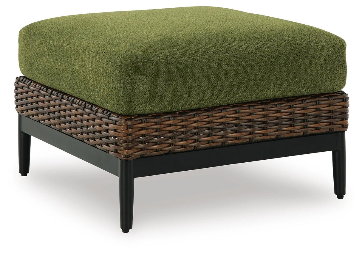 Horizon Hall Outdoor Sofa, 2 Lounge Chairs and 2 Ottomans - P572P4
