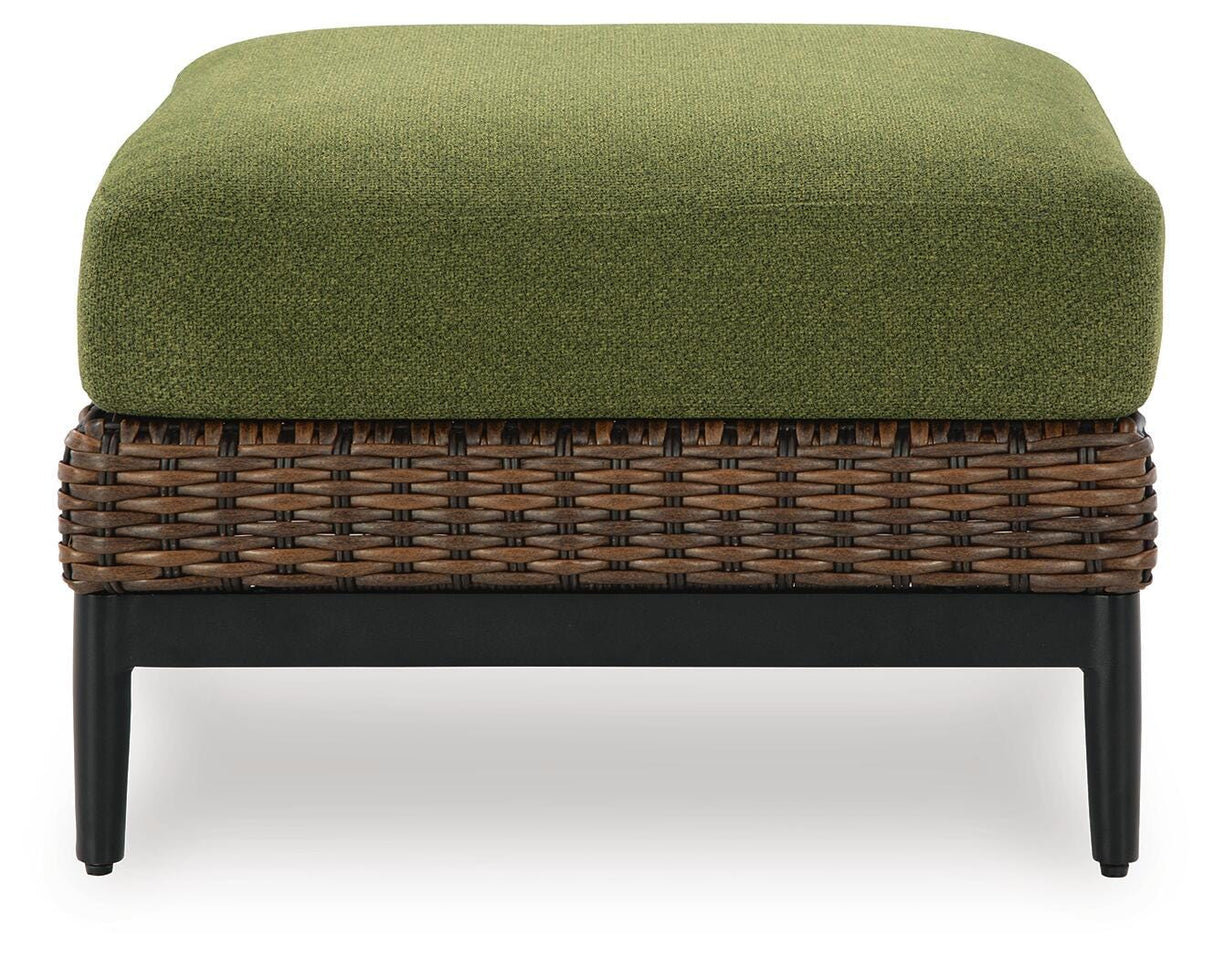 Horizon Hall Outdoor Sofa, 2 Lounge Chairs and 2 Ottomans - P572P4