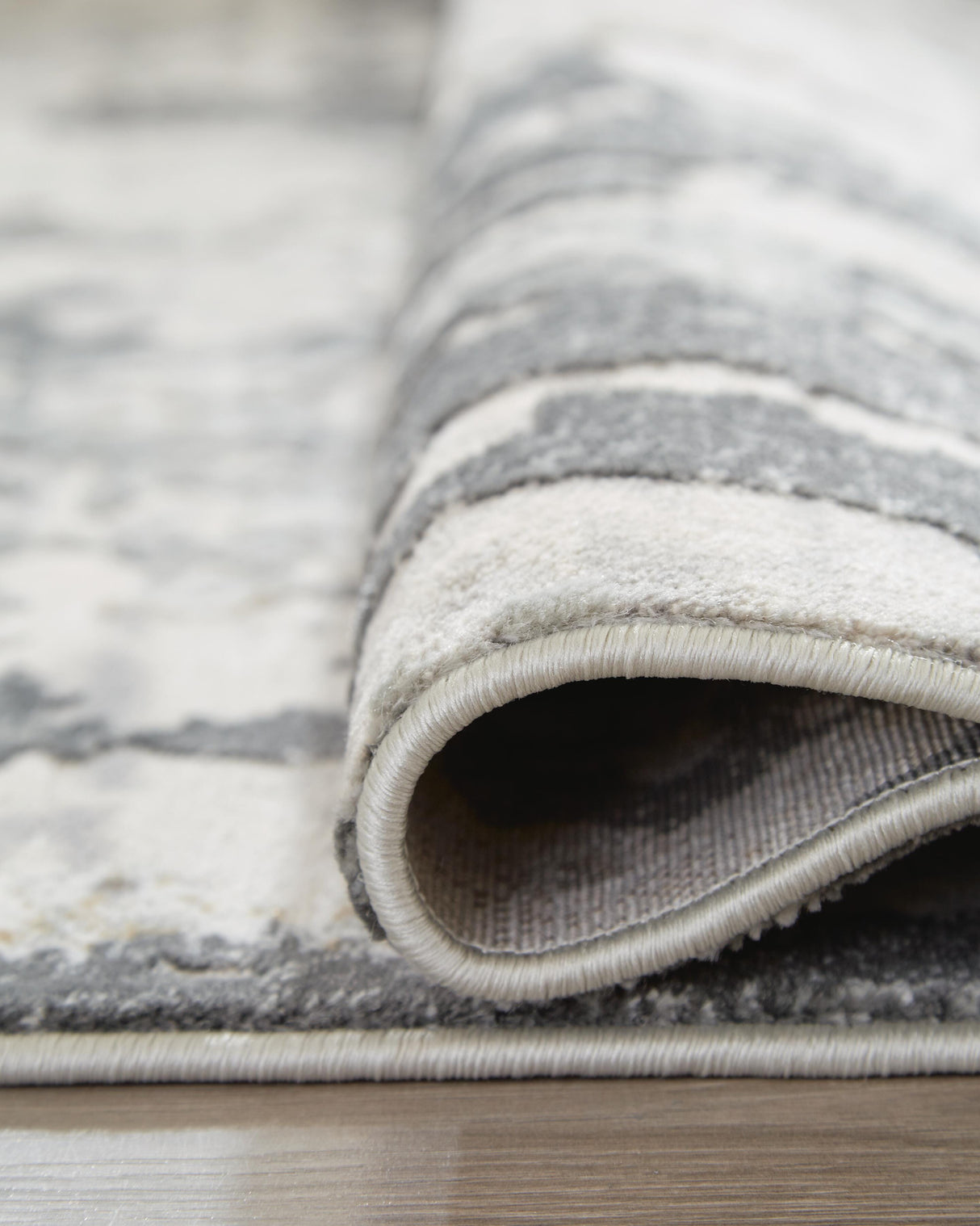 Mazatl 7'10" x 10'2" Rug - R403761