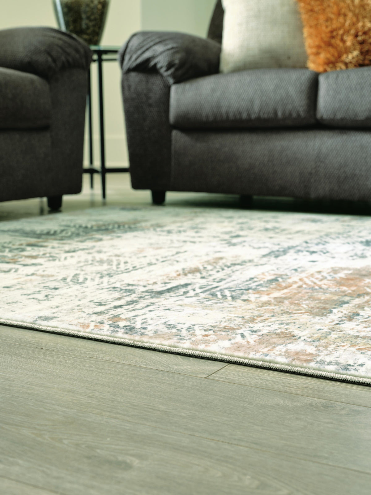 Redlings 7'5" x 9'6" Rug - R405451