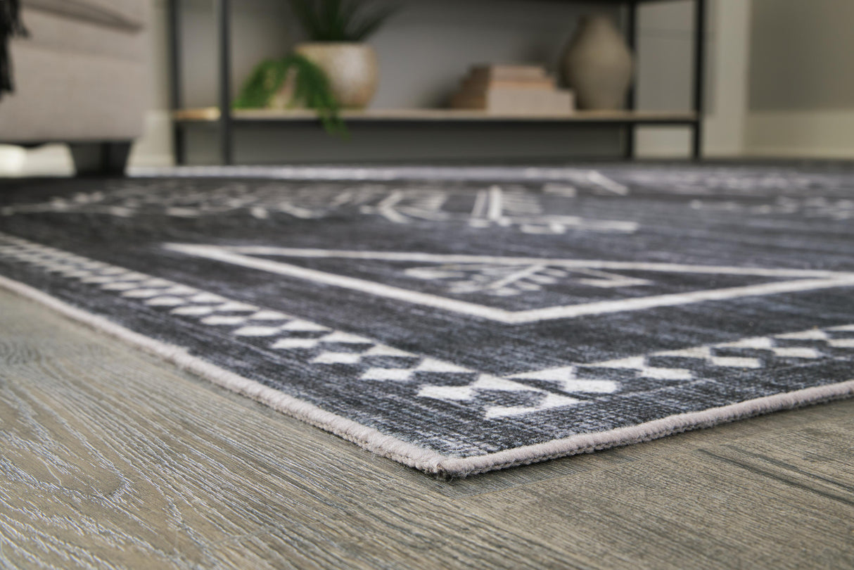 Arloman 5' x 7' Washable Rug - R405932