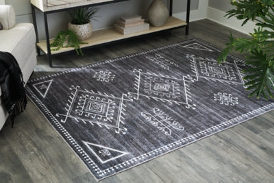 Arloman 5' x 7' Washable Rug - R405932
