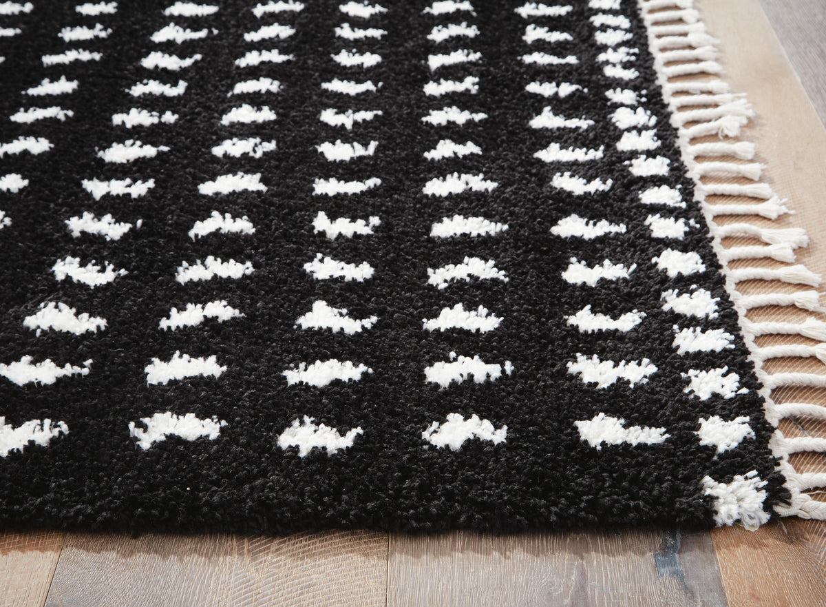Minston 5' x 7' Rug - R405952