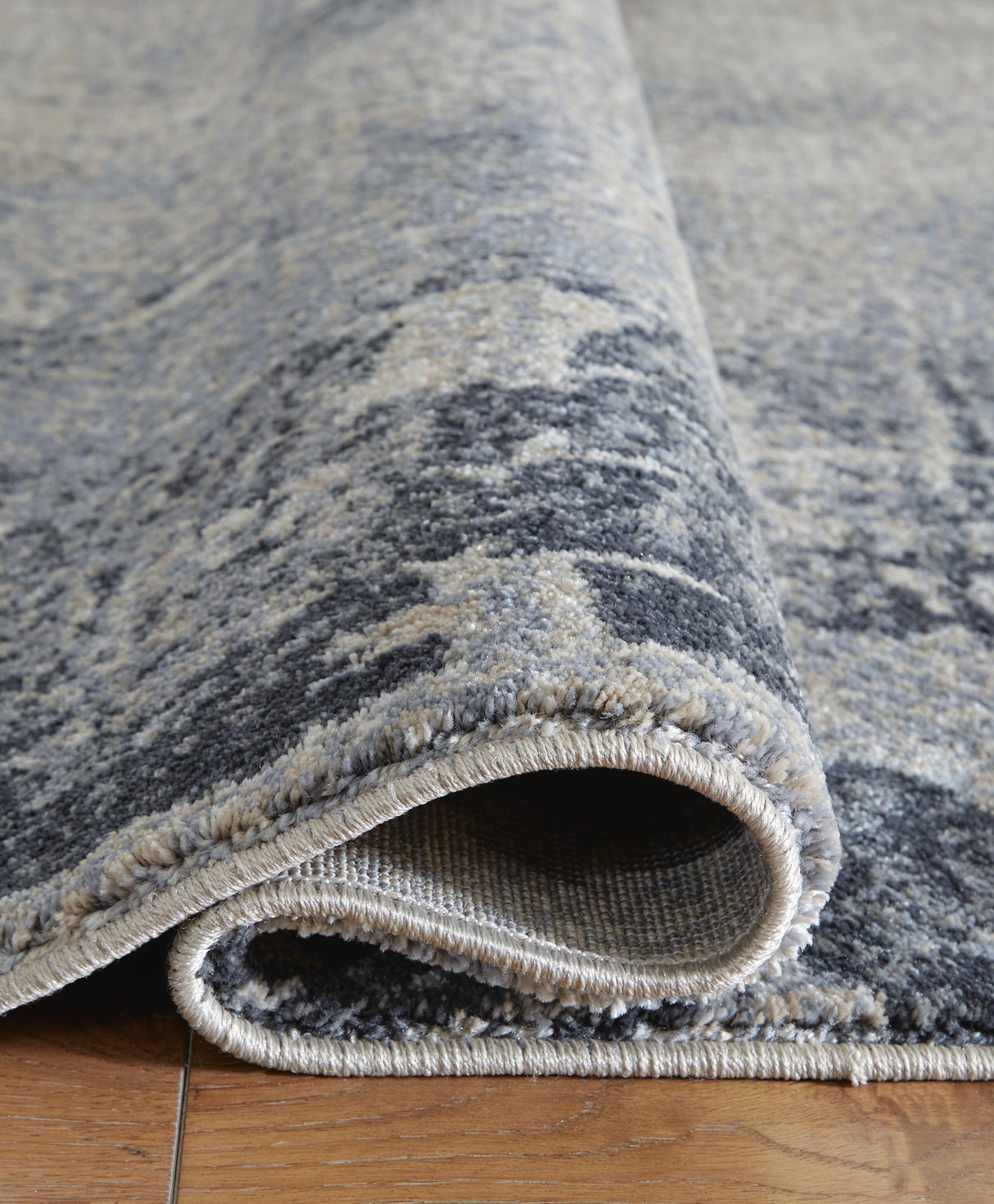 Langrich 5'3" x 7'3" Rug - R406132