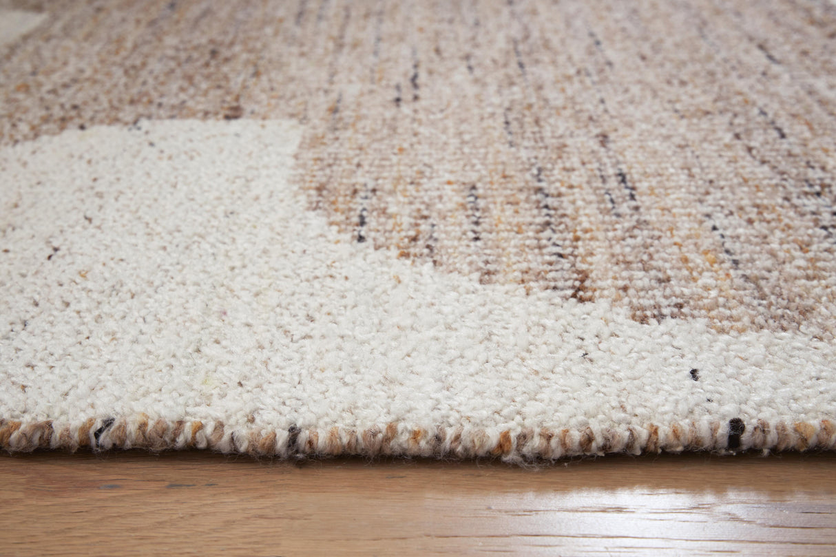 Brynnfield 5' x 7' Rug - R406372