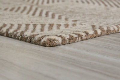 Jadott 5' x 7' Rug - R406802