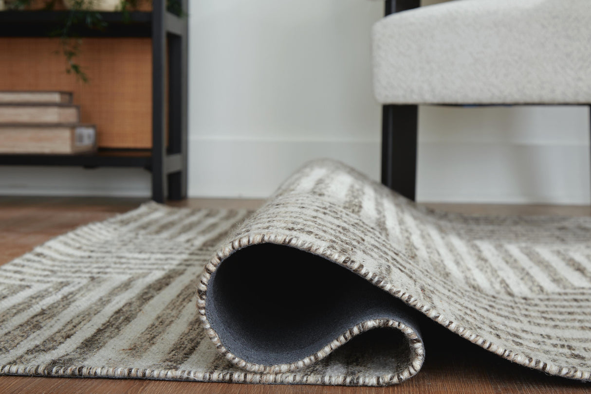 Jossen 5' x 7' Rug - R406832