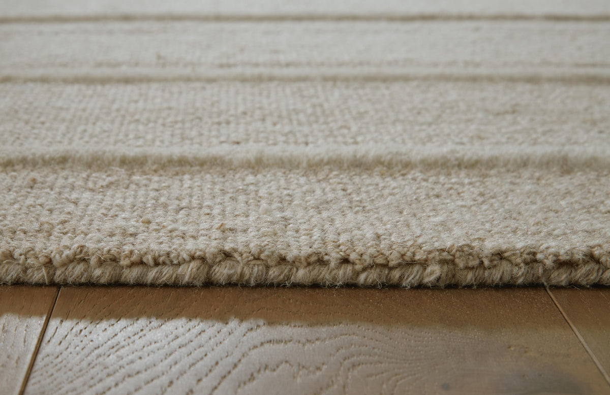 Teelgan Extra Large Rug - R407310