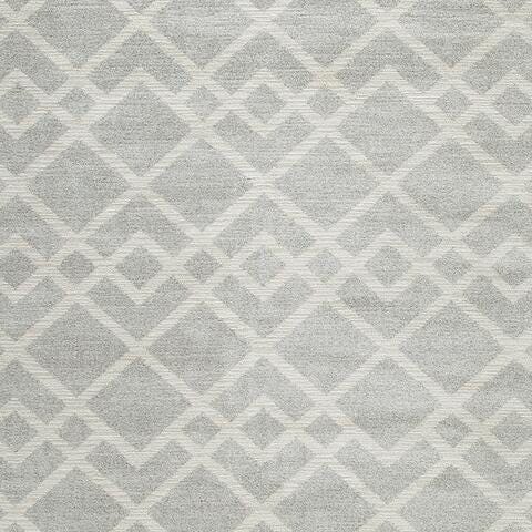 Unawick Large Rug - R407331