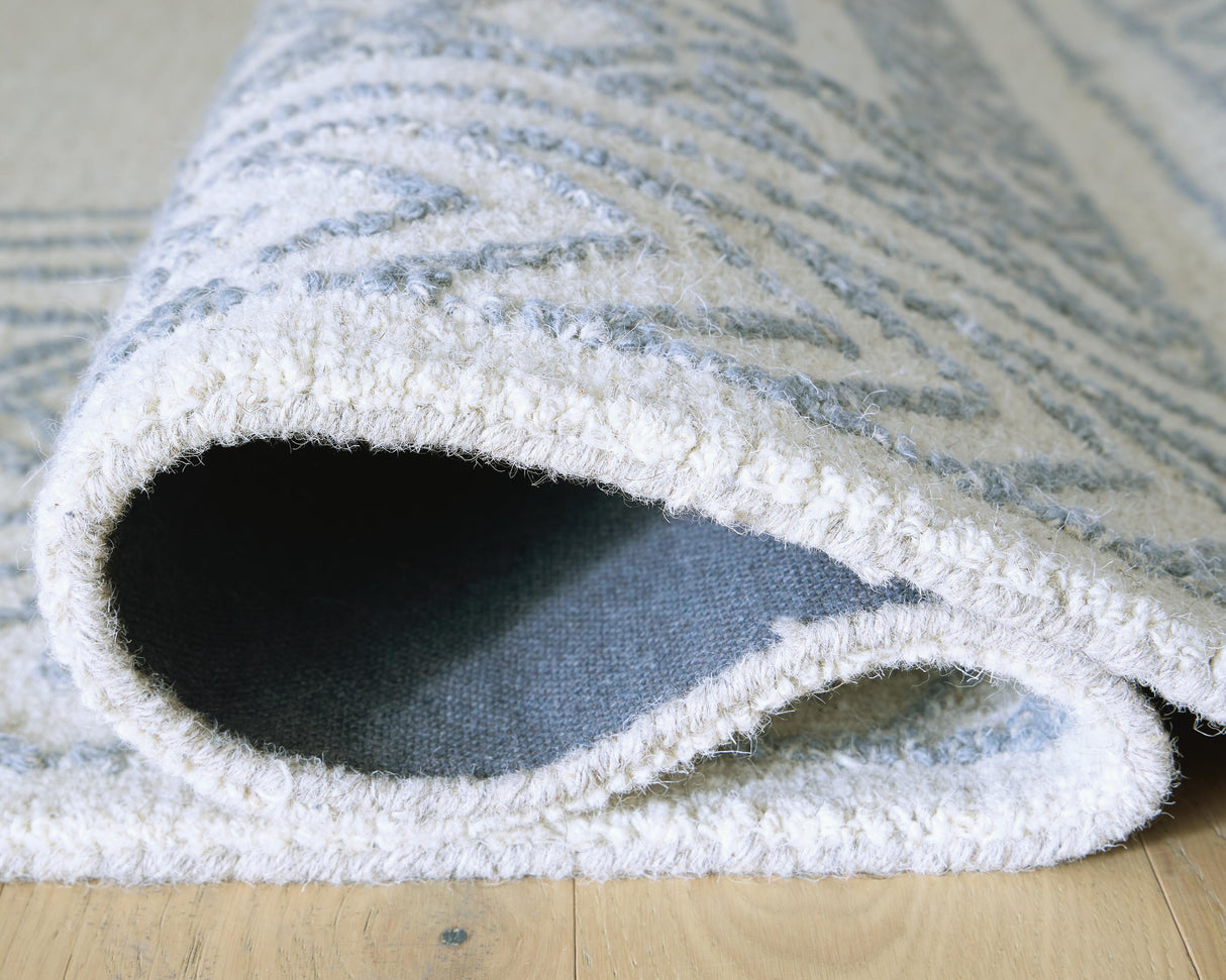 Azelhurst 7'8" x 10' Area Rug - R407851