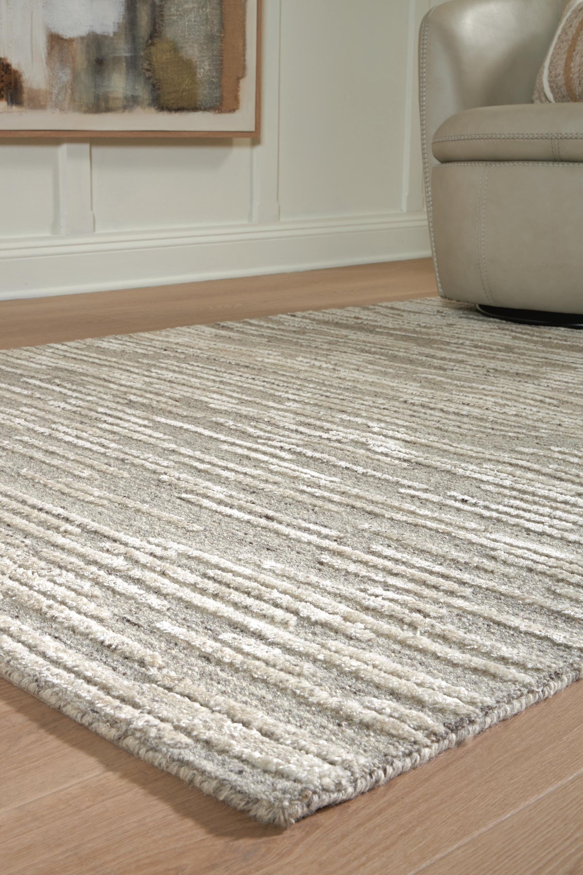 Eljory Medium Rug - R408202