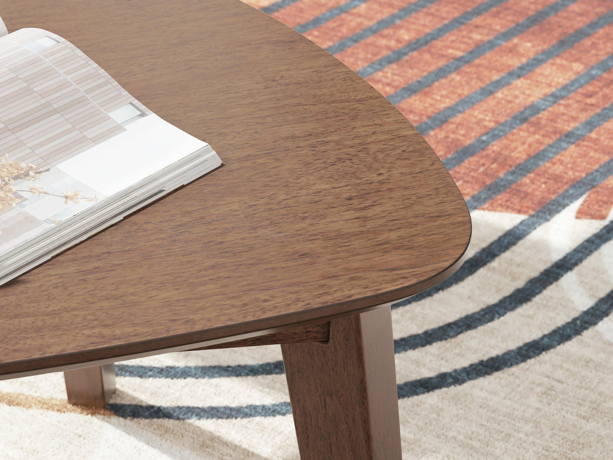 Lyncott Table (Set of 3) - T135-13