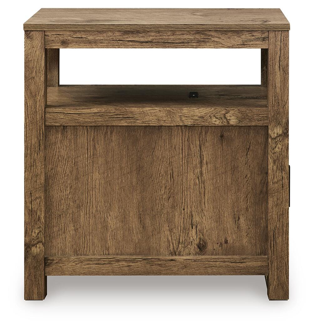 Fendenmore Chairside End Table - T190-117