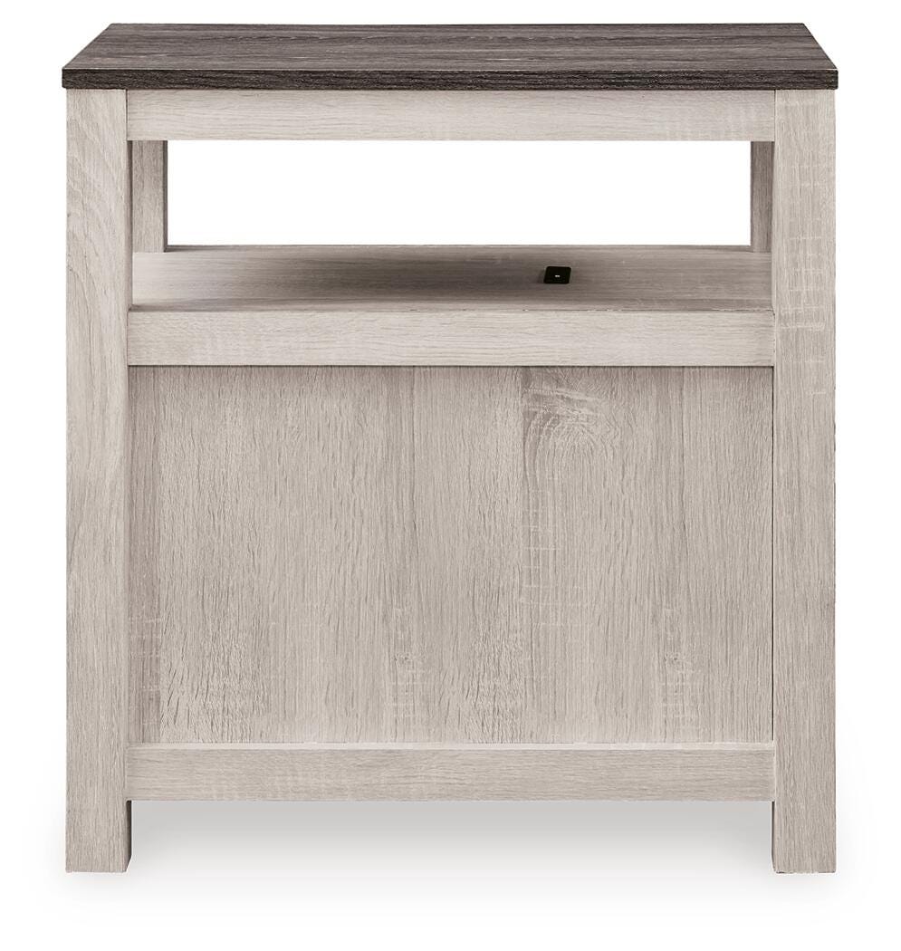Fendenmore Chairside End Table - T190-217