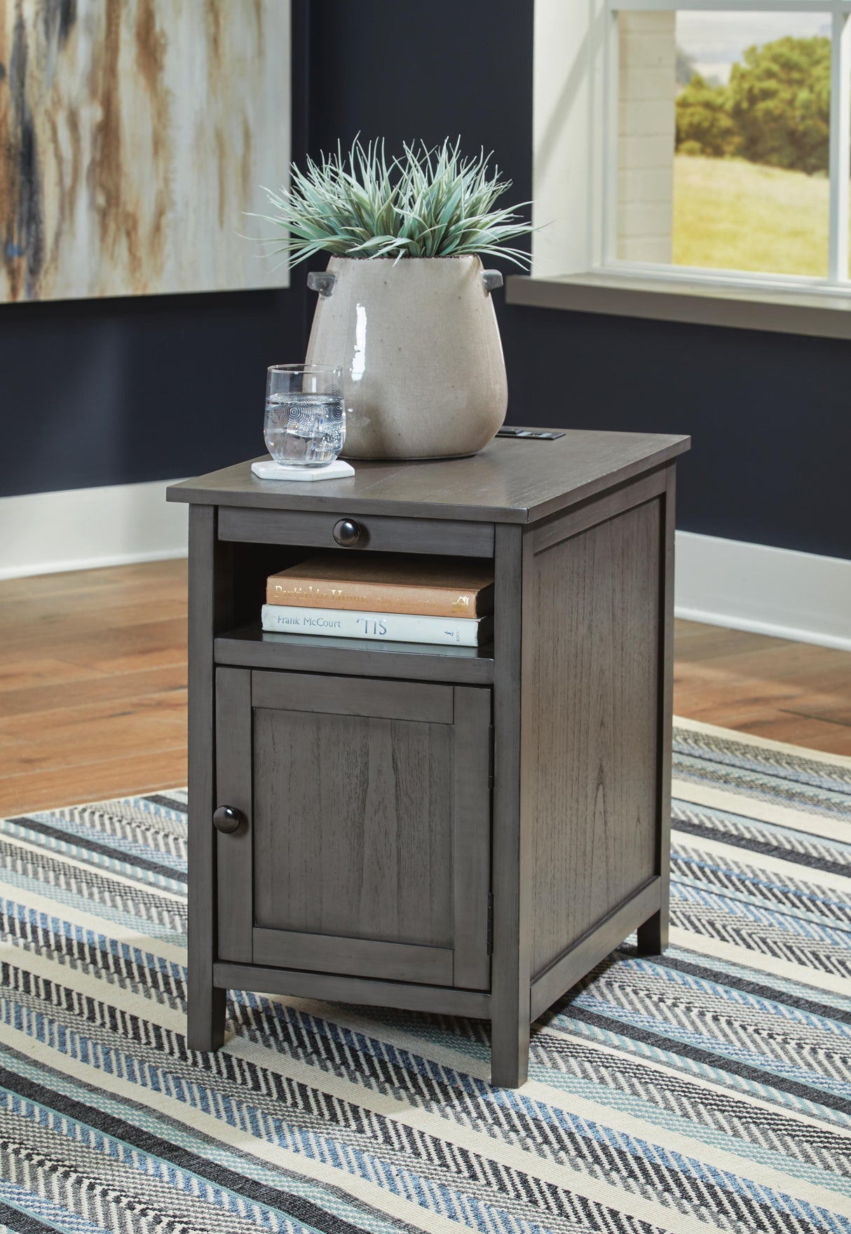 Treytown Chairside End Table - T300-317