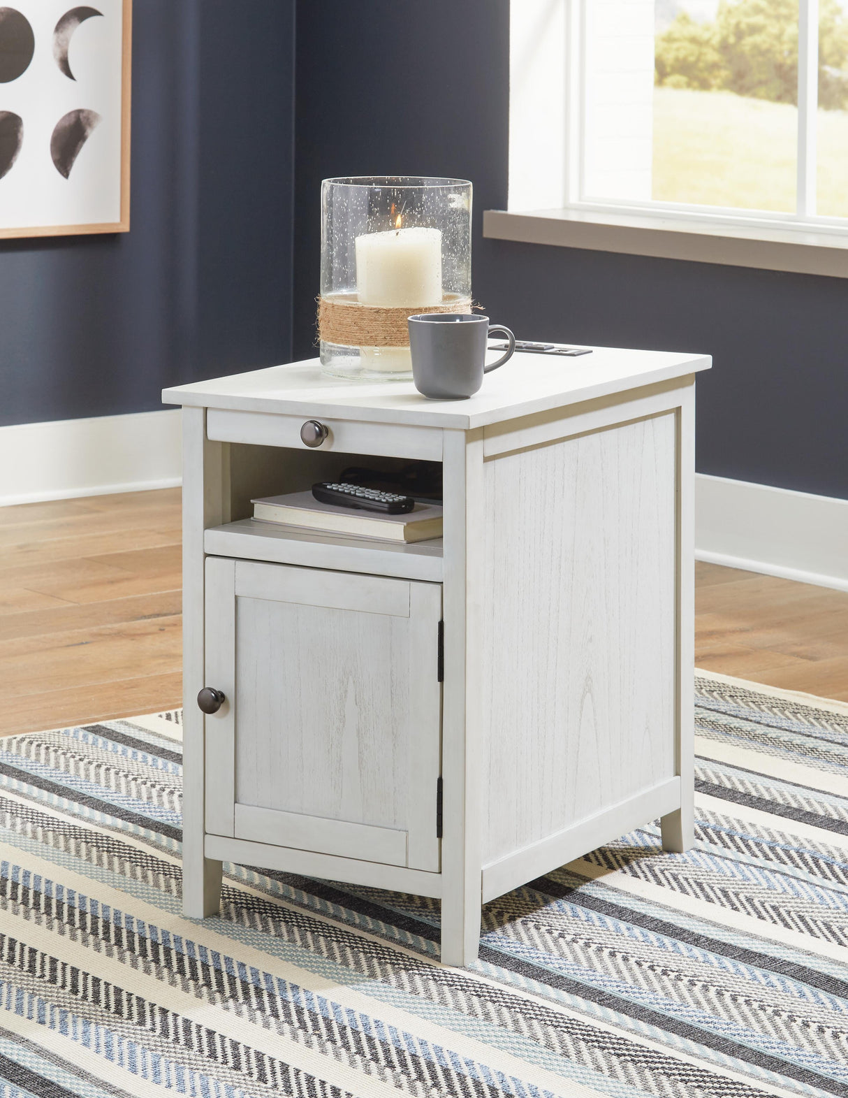 Treytown Chairside End Table - T300-517
