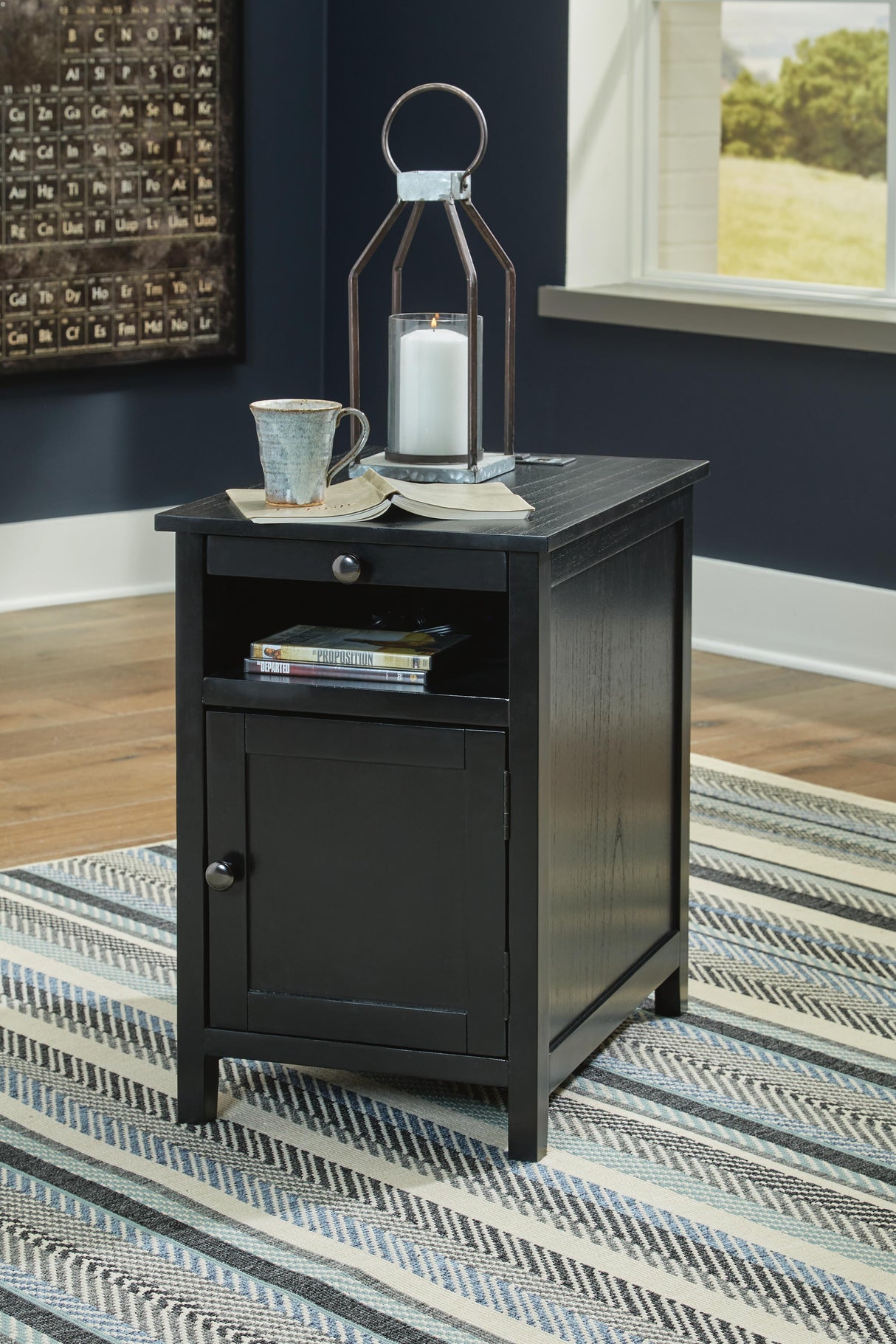 Treytown Chairside End Table - T300-617