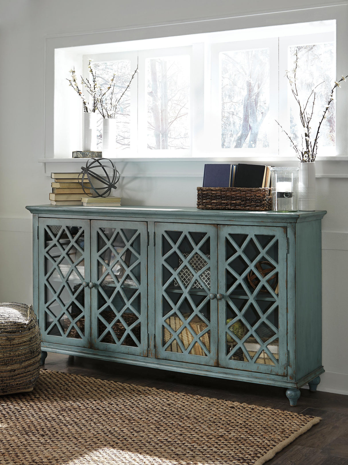 Mirimyn Accent Cabinet - T505-762