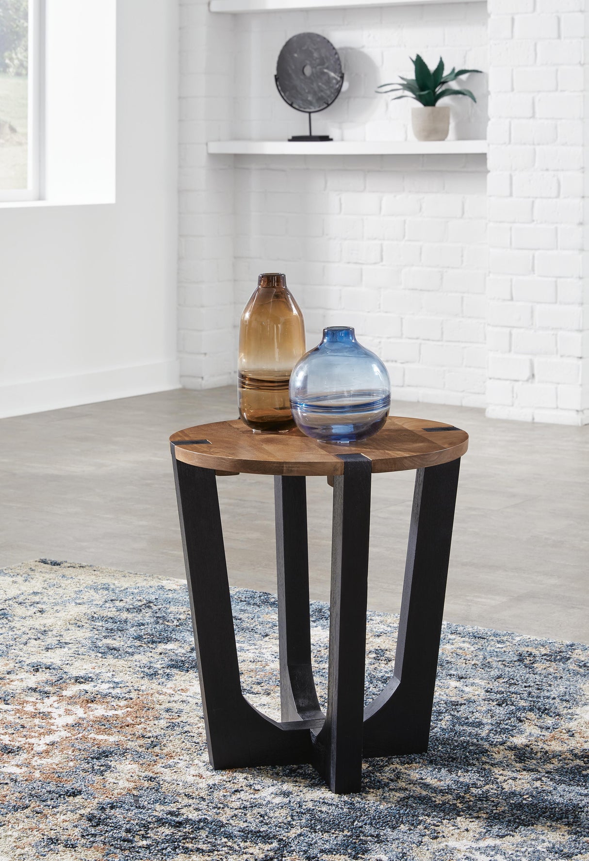 Hanneforth Coffee Table and 2 End Tables - T726T1