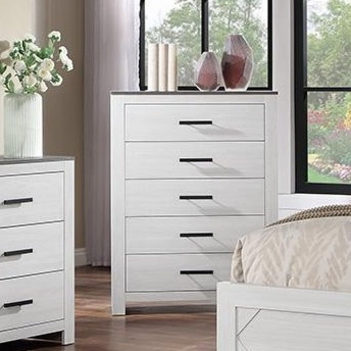 1 Piece Chest 2 Tone Sleek Bar Bedroom Furniture - White