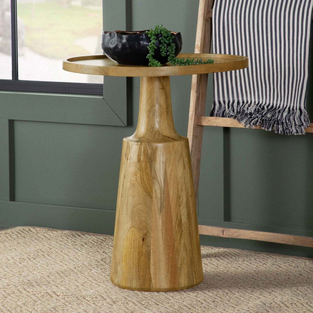 Pedestal Accent Table With Round Lipped Top