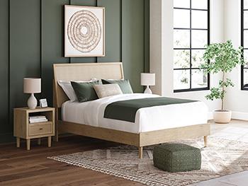Cielden Queen Panel Footboard with Rails - B1199-154