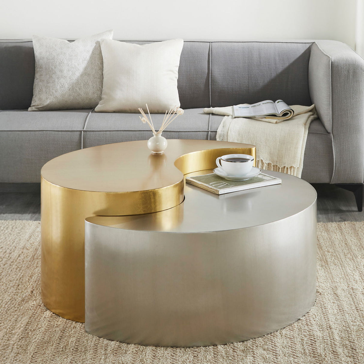 Ying Yang - Table