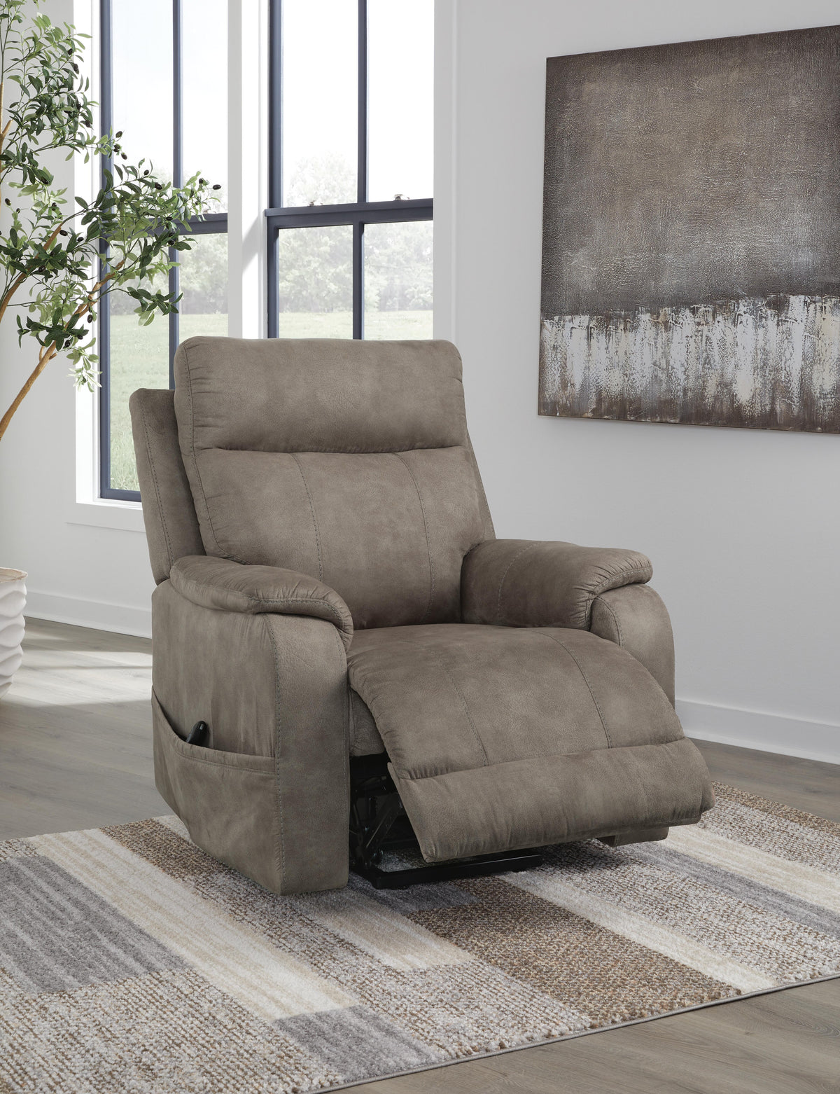 Crestmeade Power Lift Recliner - 1350312