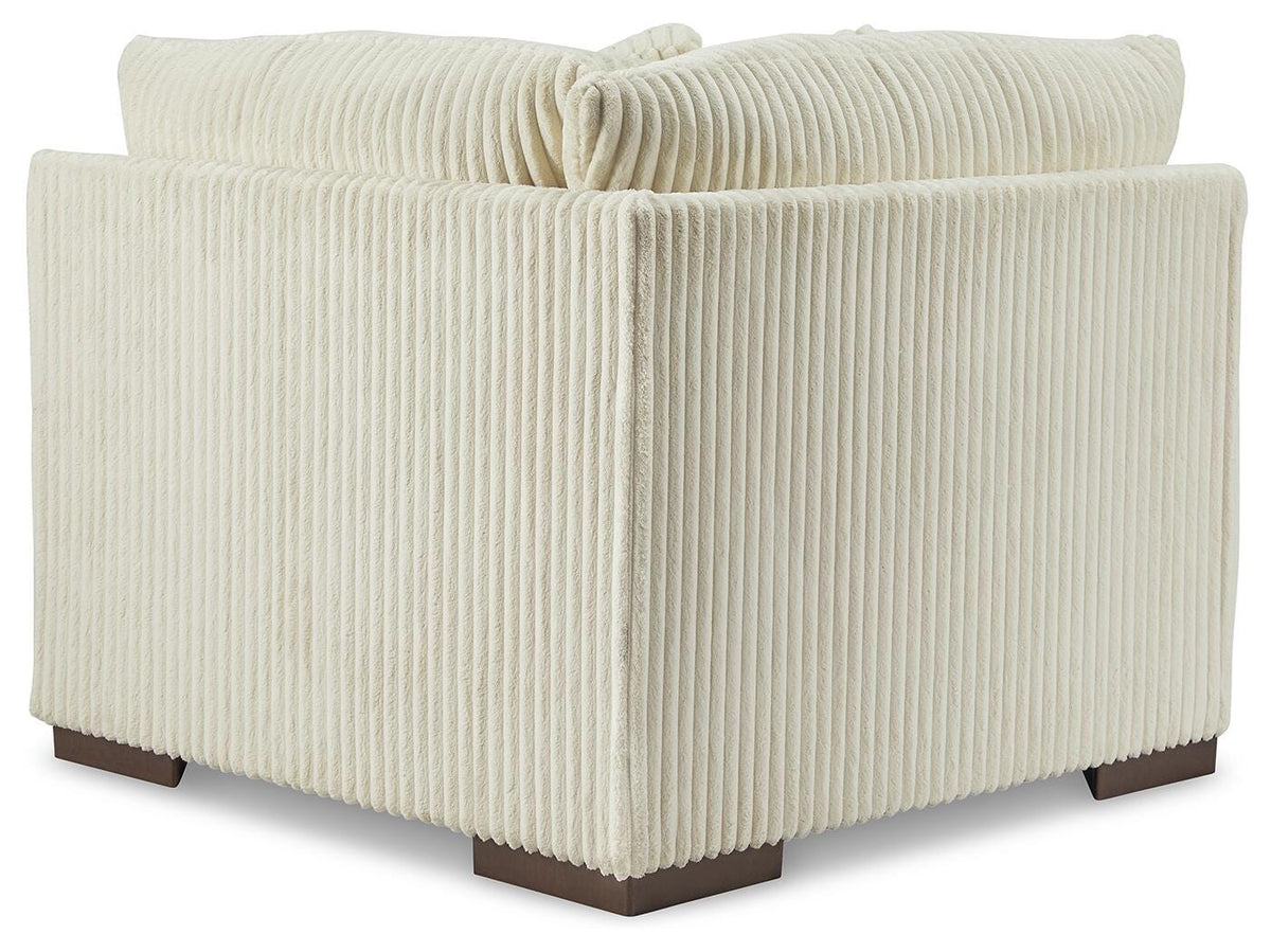 Lindyn Wedge - 2110477
