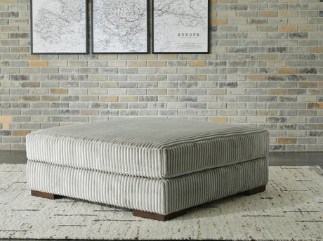 Lindyn 3-Piece Sectional with Ottoman - 21105U10