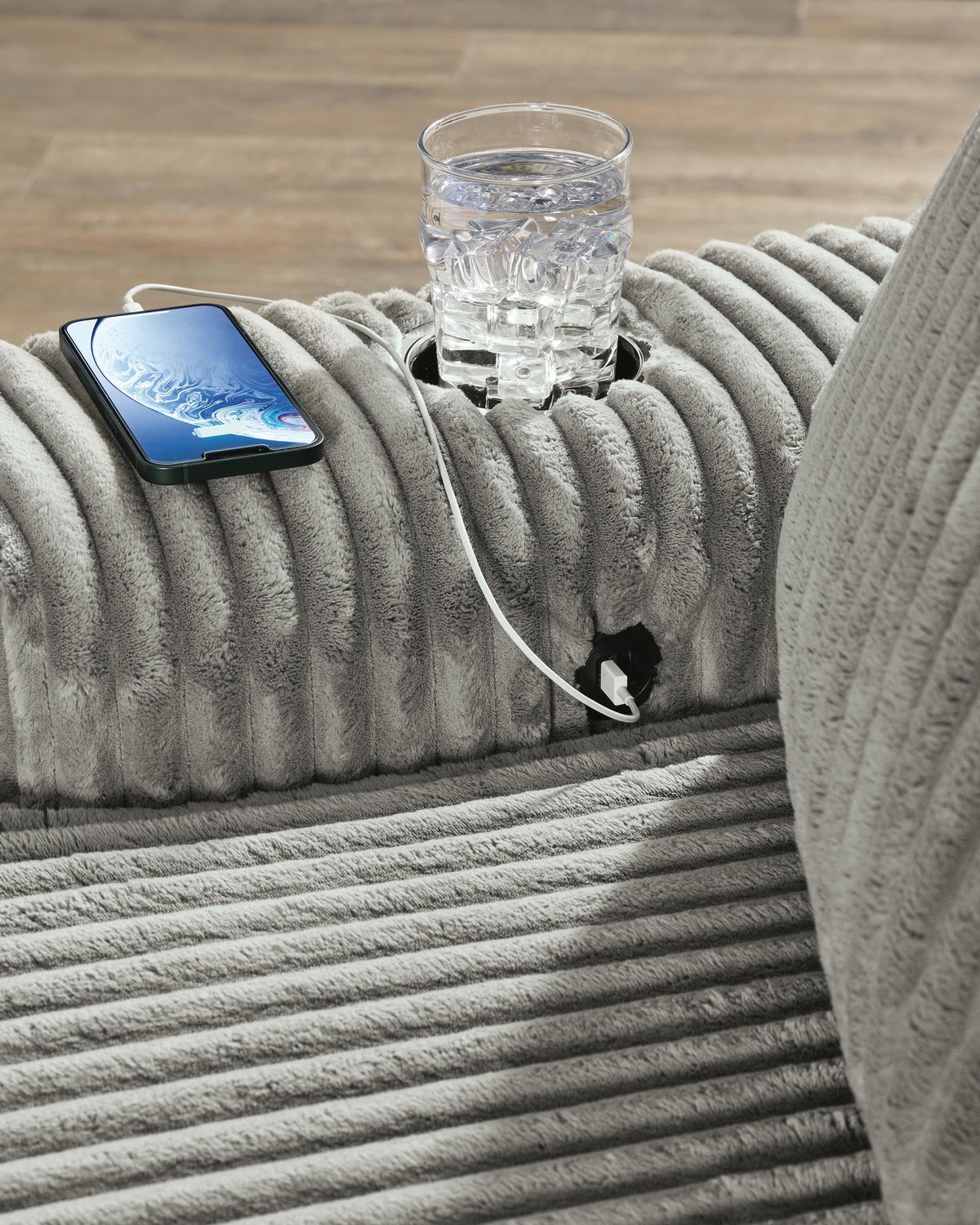 Lindyn Chaise - 2110515