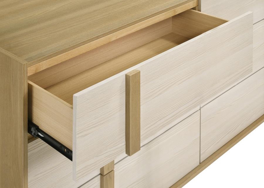Hyland 4-piece Queen Bedroom Set Natural - 215651Q-S4X