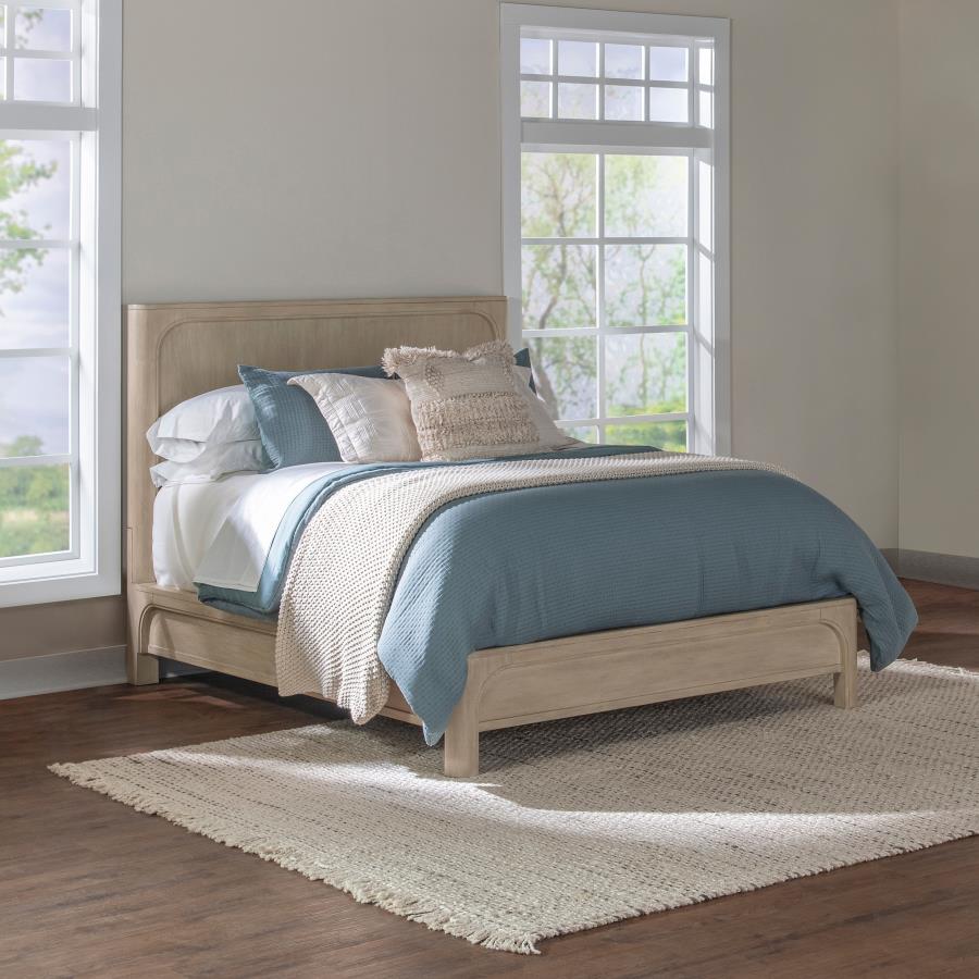 Solano 55-inch California King Panel Bed Weathered Mango - 222521KW