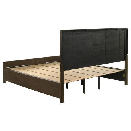 Woodmont 5-piece California King Bedroom Set Golden Brown - 222631KW-S5