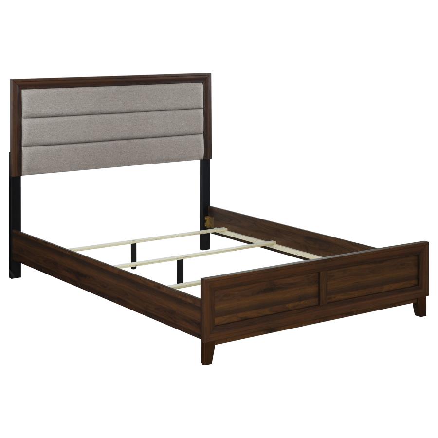 Welsley 4-piece Eastern King Bedroom Set Walnut - 223441KE-S4