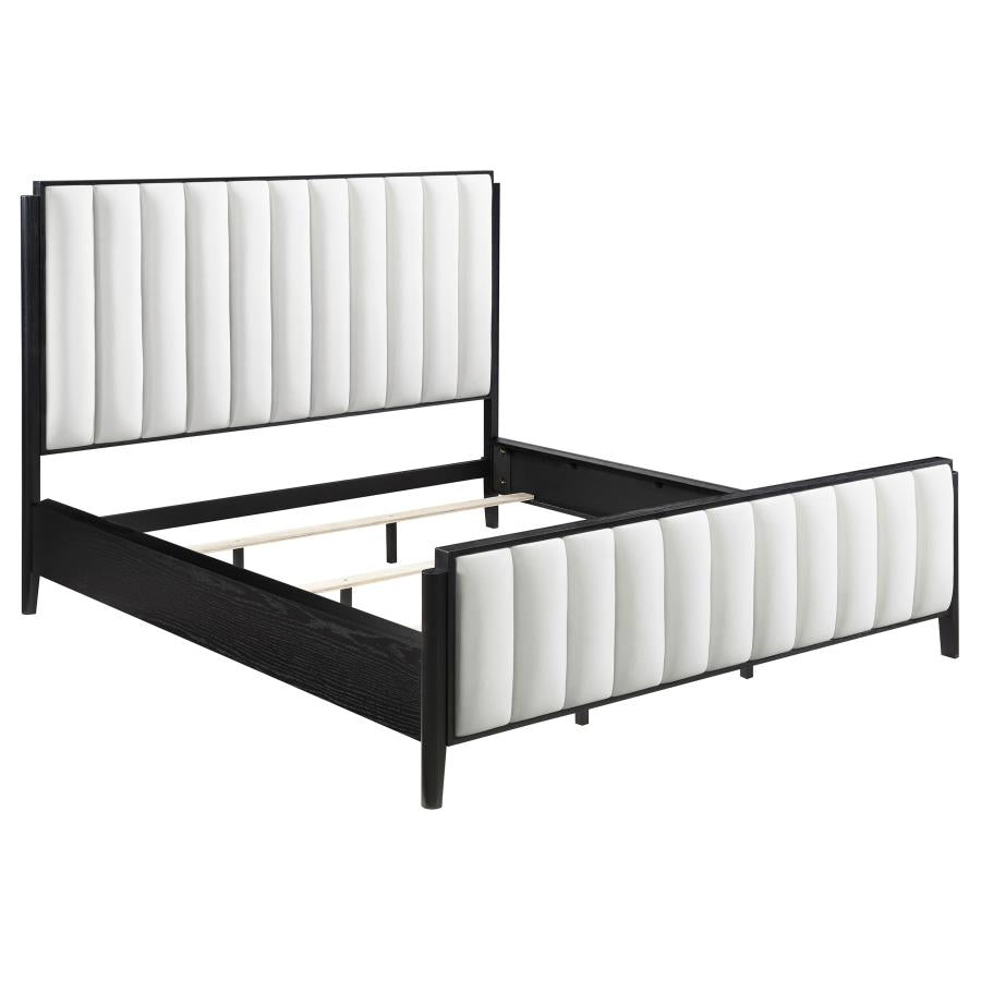 Brookmead 4-piece Upholstered Cal King Bedroom Set Black - 224710KW-S4