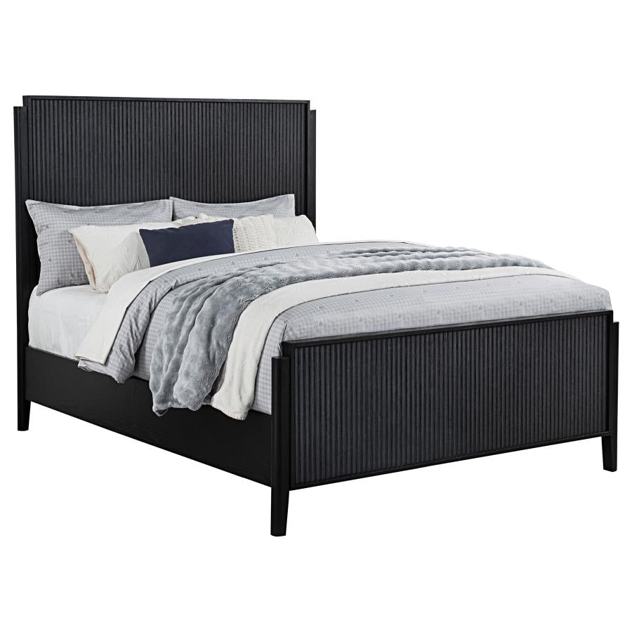 Brookmead Wood Queen Panel Bed Black - 224711Q