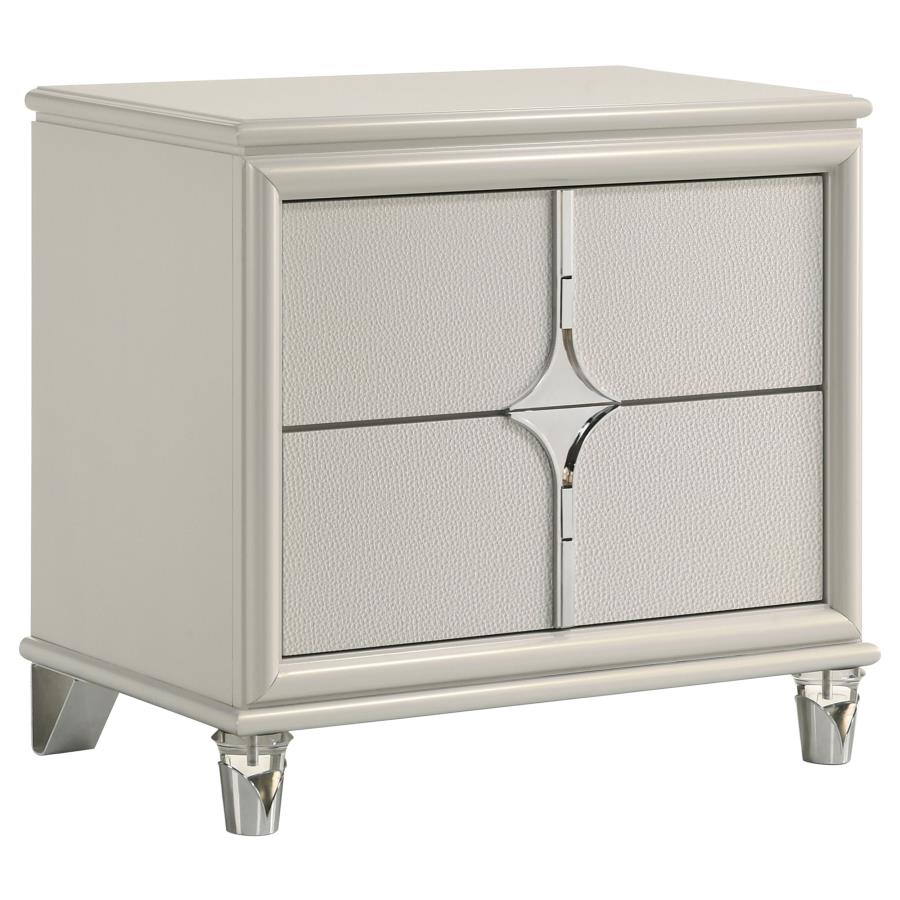Olivia 5-piece Eastern King Bedroom Set Pearl White - 224951KE-S5