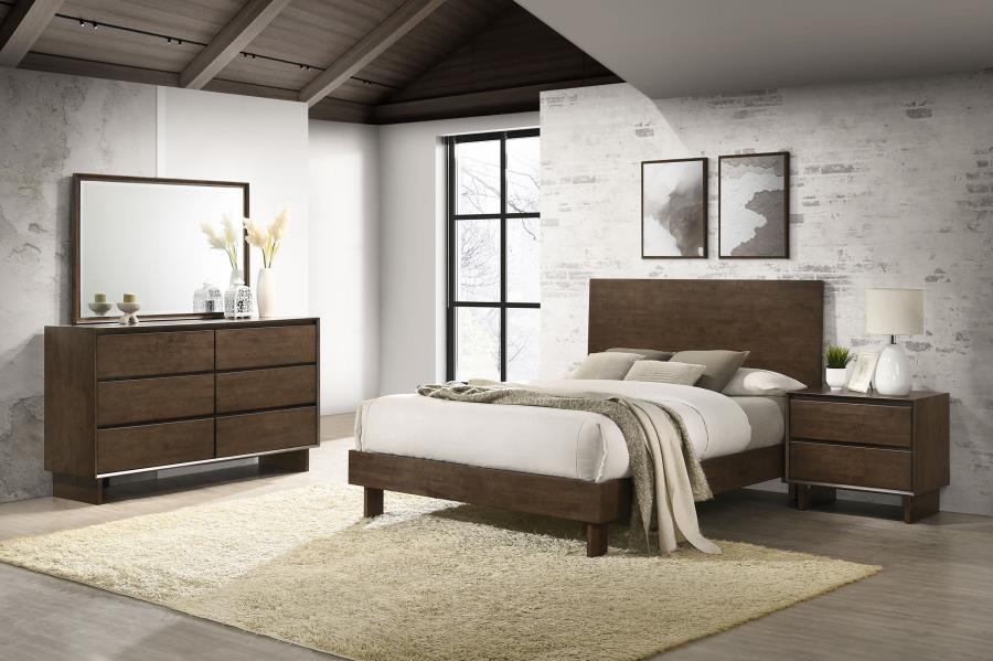 Glenwood 4-piece Eastern King Bedroom Set Warm Brown - 225011KE-S4