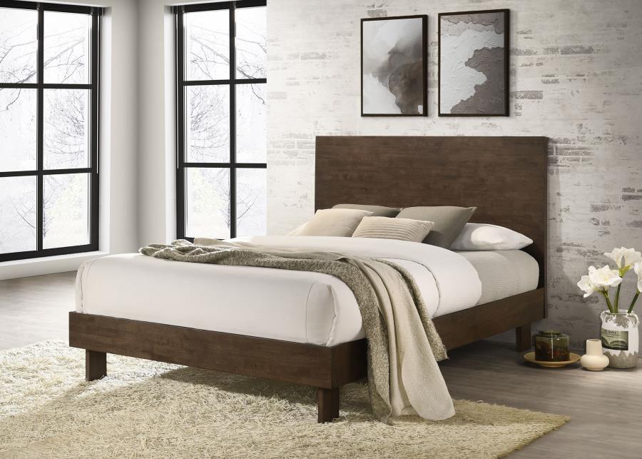 Glenwood 48-inch Queen Platform Panel Bed Warm Brown - 225011Q