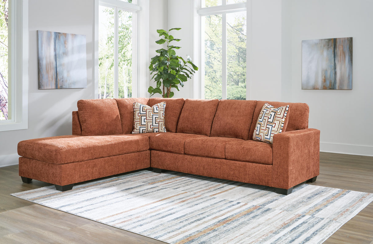 Aviemore 2-Piece Sectional with Chaise - 24304S1