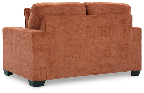 Aviemore Loveseat - 2430435