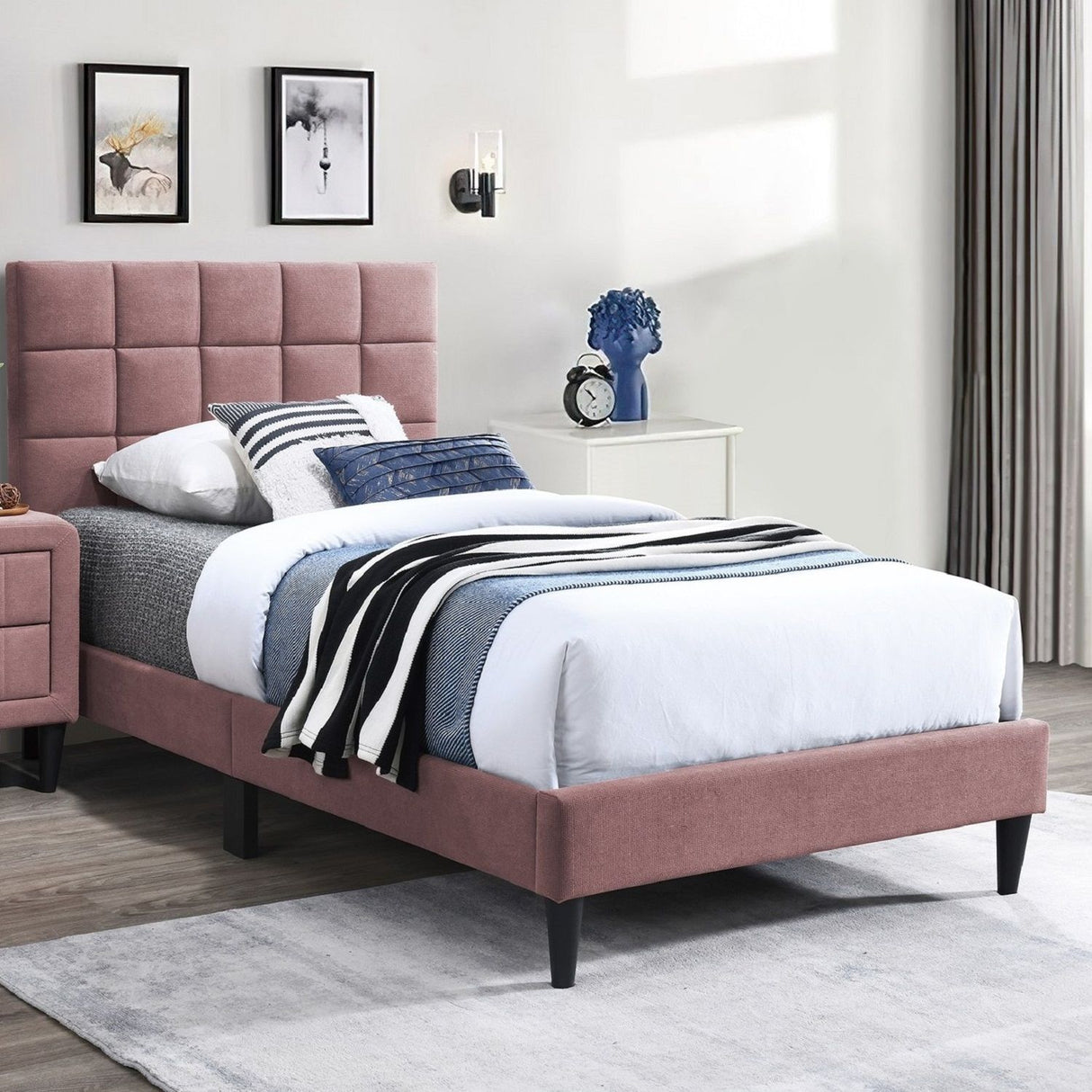 Modern Bed With Adjustable Headboard