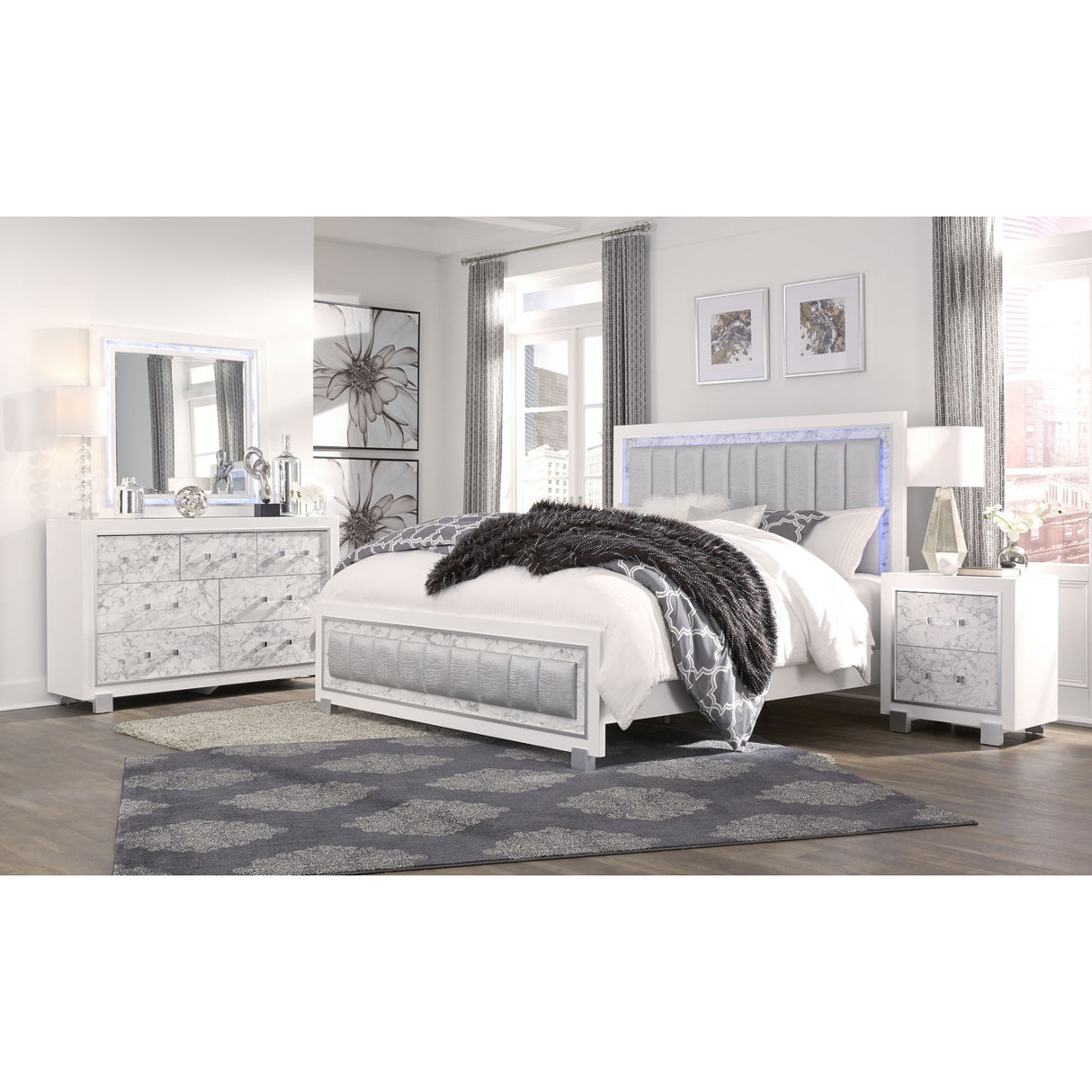 Skye - Marble Chest - White